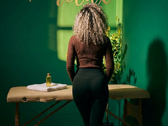 Maseuza pentru salon de masaj erotic sector 2, program 11-21 de L-V